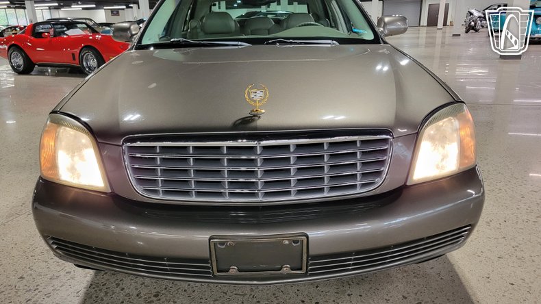 2003 Cadillac DeVille 5