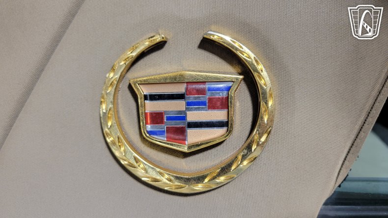 2003 Cadillac DeVille 74