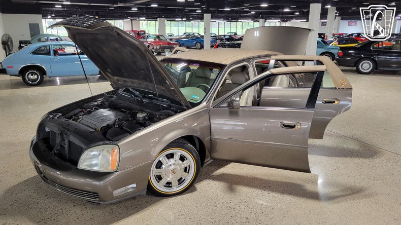 2003 Cadillac DeVille 84