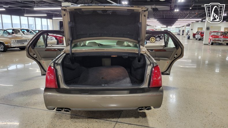 2003 Cadillac DeVille 92