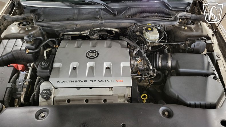 2003 Cadillac DeVille 12