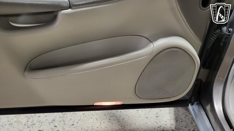 2003 Cadillac DeVille 121