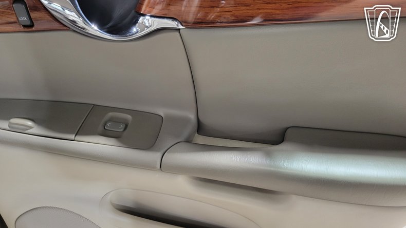 2003 Cadillac DeVille 158