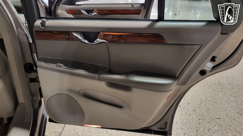 2003 Cadillac DeVille 156