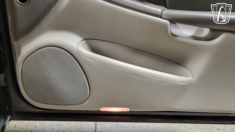 2003 Cadillac DeVille 166
