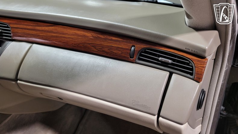 2003 Cadillac DeVille 171