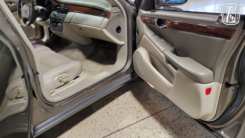 2003 Cadillac DeVille 176