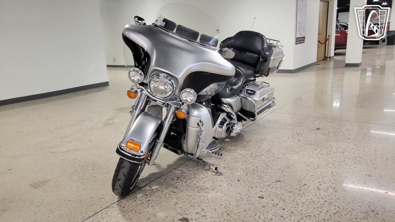 2003 Harley Davidson FLHTCUI 12