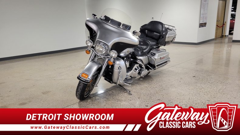 2003 Harley Davidson FLHTCUI 1