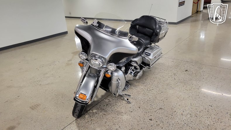 2003 Harley Davidson FLHTCUI 13