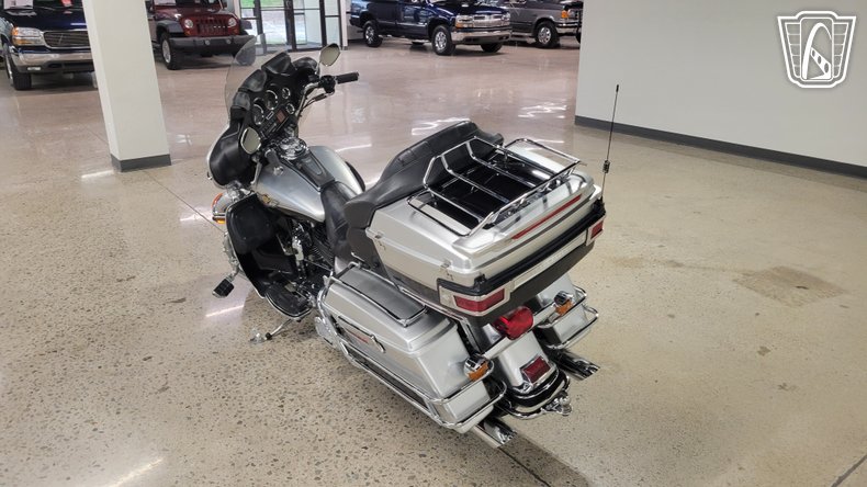 2003 Harley Davidson FLHTCUI 18
