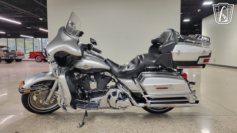 2003 Harley Davidson FLHTCUI 14