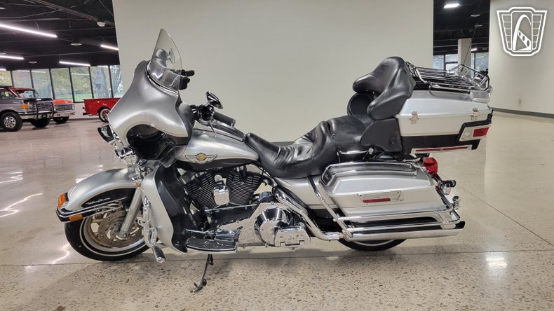 2003 Harley Davidson FLHTCUI 15