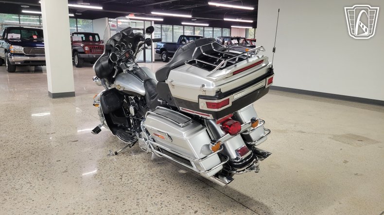 2003 Harley Davidson FLHTCUI 17
