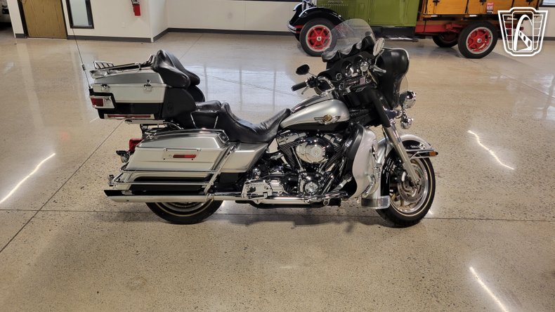 2003 Harley Davidson FLHTCUI 27