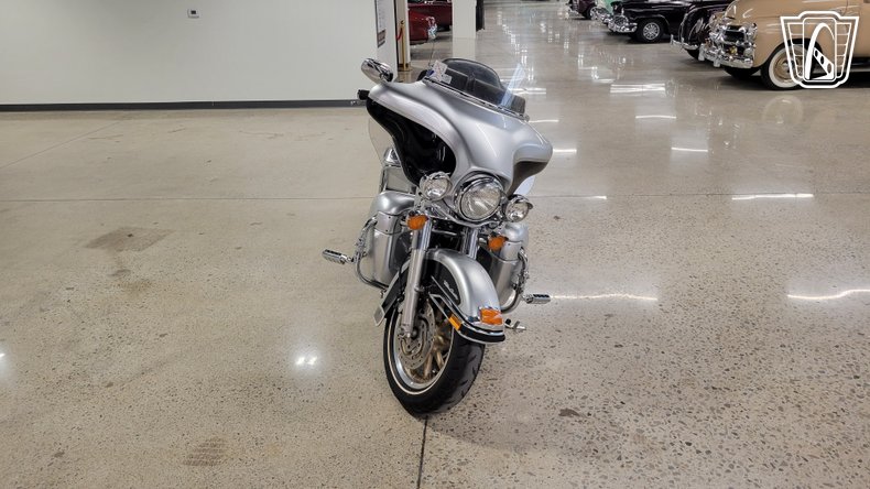 2003 Harley Davidson FLHTCUI 32