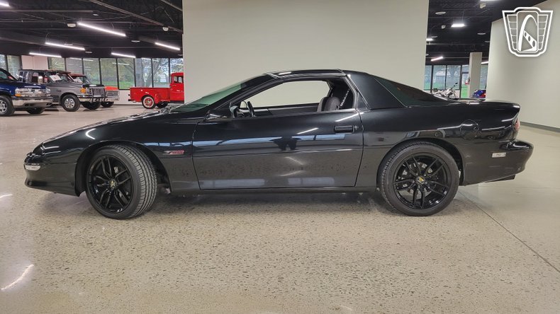 1994 Chevrolet Camaro 2