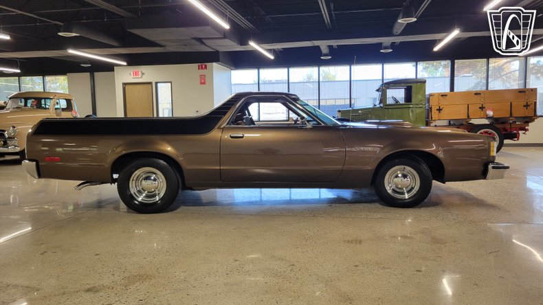 1977 Ford Ranchero 35