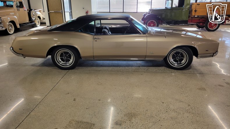 1967 Buick Riviera 34