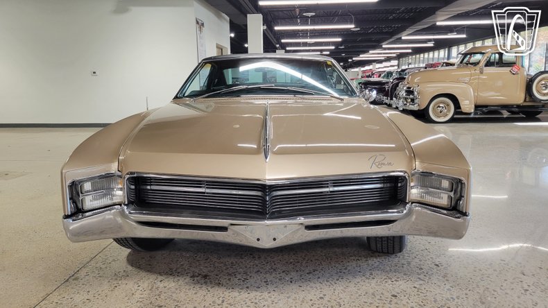 1967 Buick Riviera 4