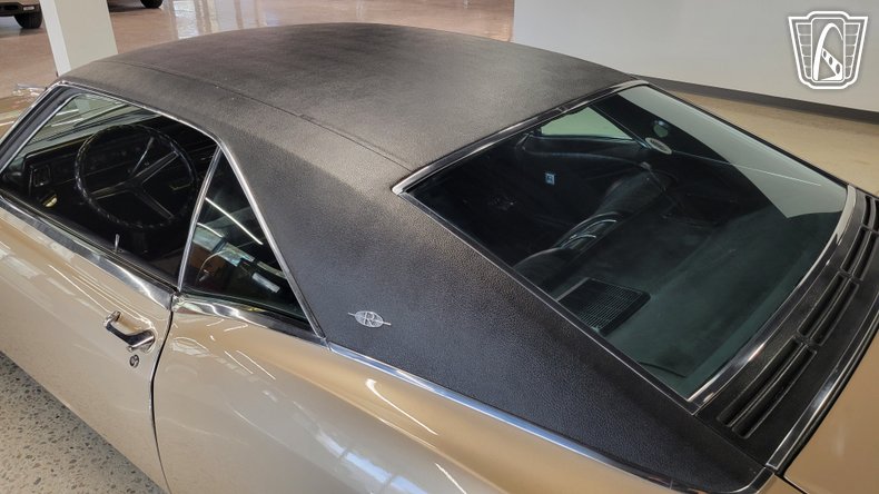 1967 Buick Riviera 12