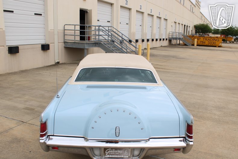 1970 Lincoln Mark III 26