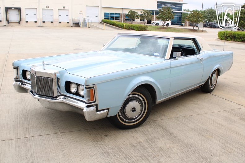 1970 Lincoln Mark III 38