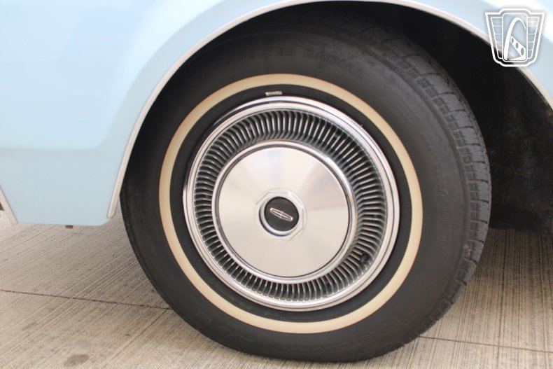 1970 Lincoln Mark III 39