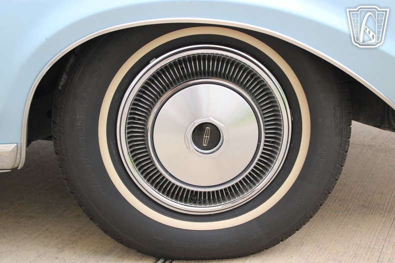 1970 Lincoln Mark III 45