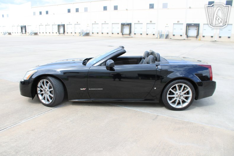 2006 Cadillac XLR-V 2