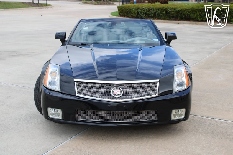 2006 Cadillac XLR-V 11