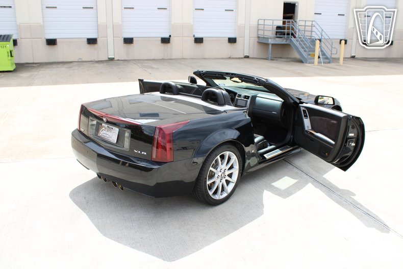 2006 Cadillac XLR-V 24