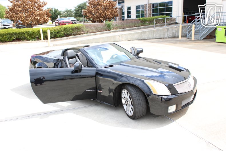 2006 Cadillac XLR-V 25