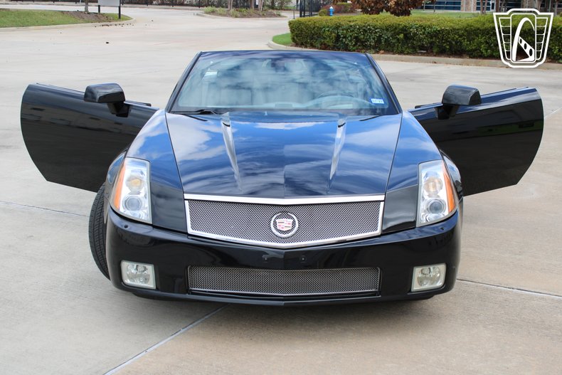 2006 Cadillac XLR-V 21