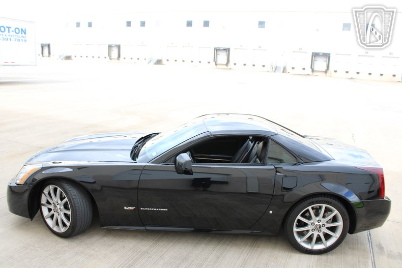 2006 Cadillac XLR-V 27