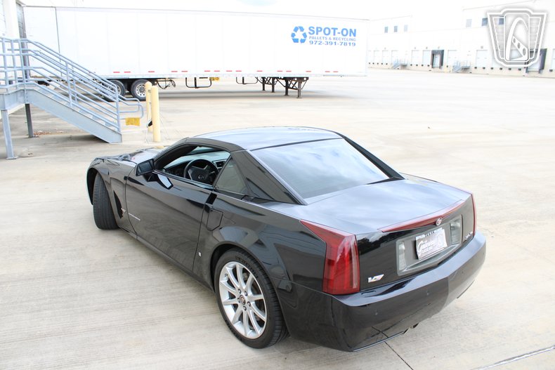 2006 Cadillac XLR-V 30