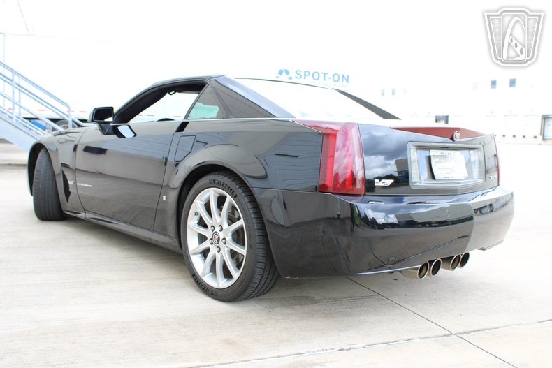 2006 Cadillac XLR-V 32
