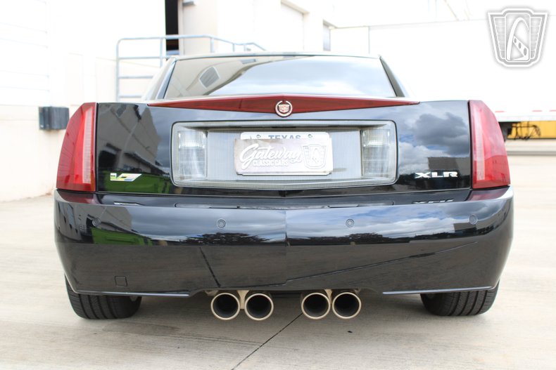 2006 Cadillac XLR-V 35