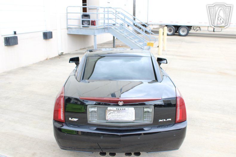 2006 Cadillac XLR-V 33