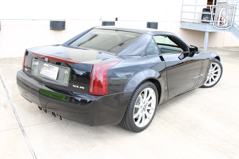 2006 Cadillac XLR-V 37