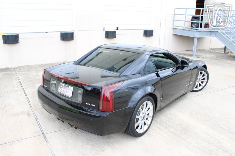 2006 Cadillac XLR-V 36