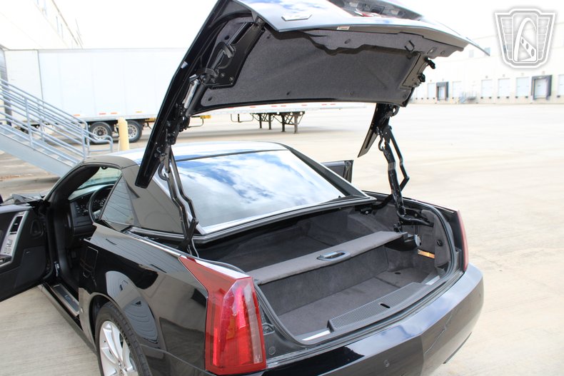 2006 Cadillac XLR-V 132