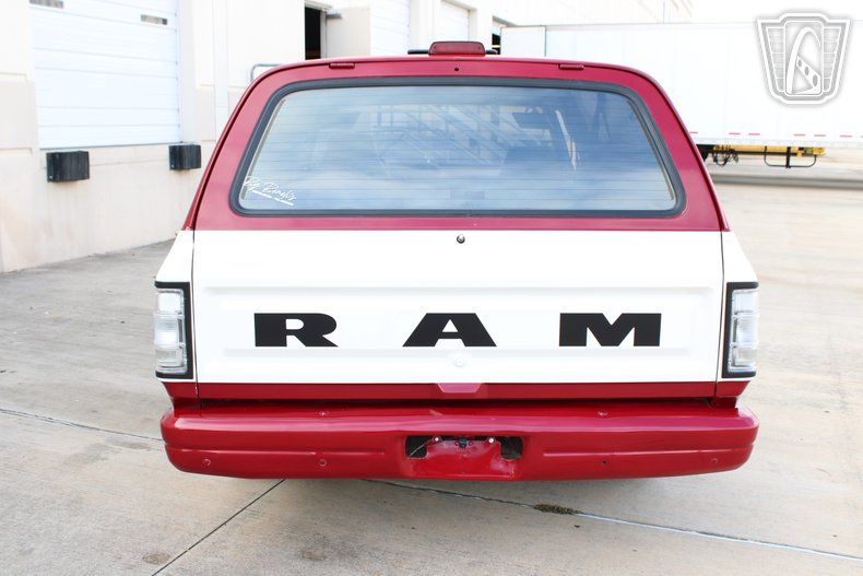 1992 Dodge Ramcharger 27