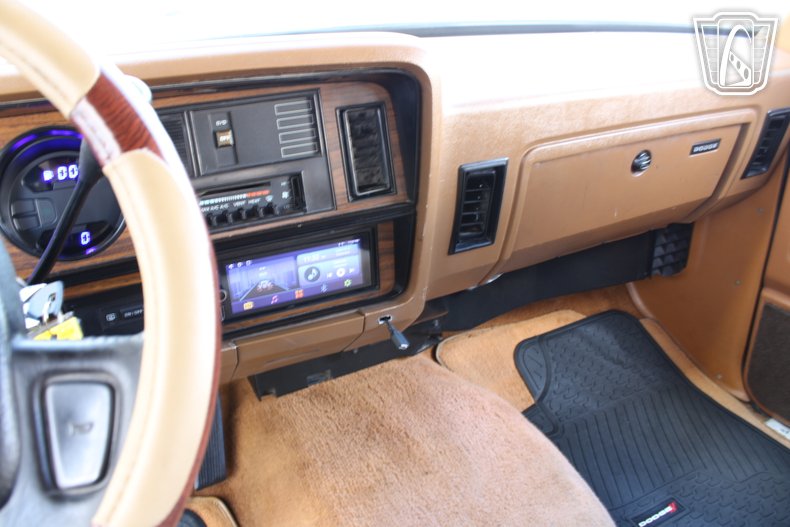 1992 Dodge Ramcharger 118