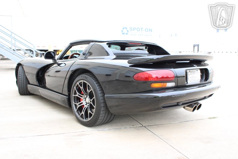 2000 Dodge Viper 26