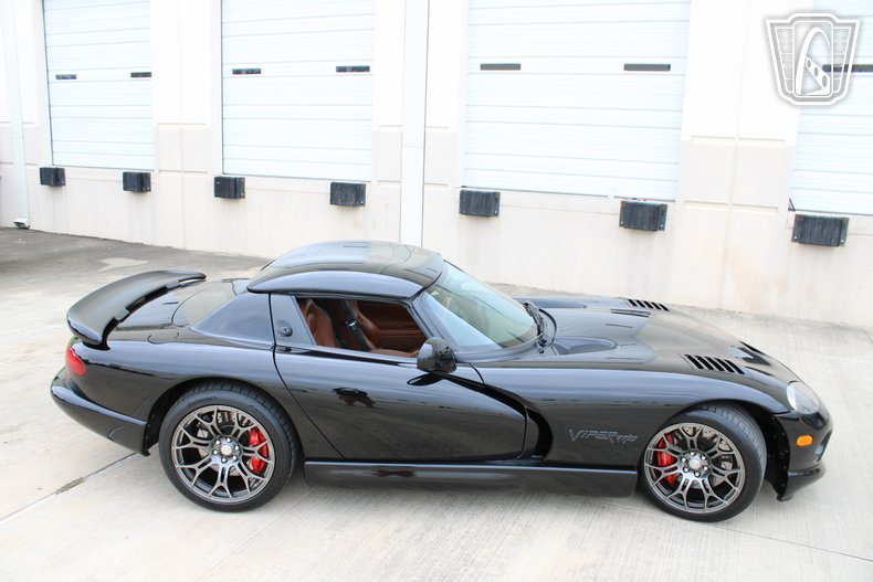 2000 Dodge Viper 32
