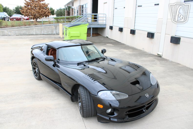 2000 Dodge Viper 34