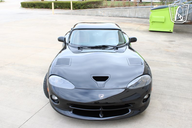 2000 Dodge Viper 36