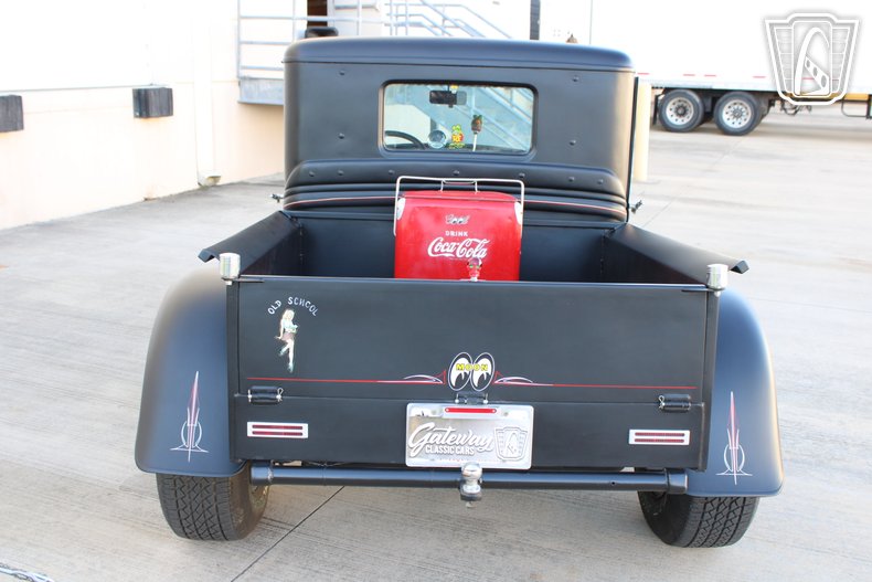 1932 Ford Pickup 29