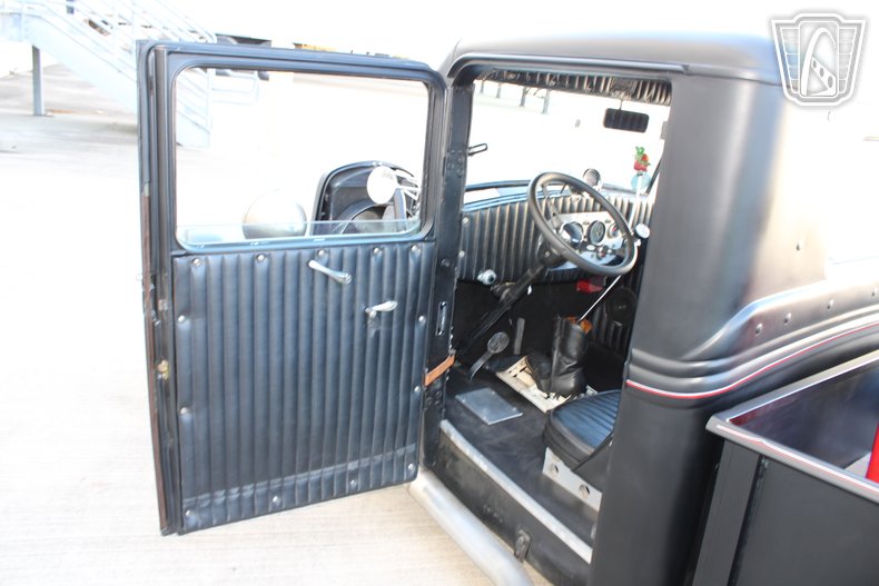 1932 Ford Pickup 17